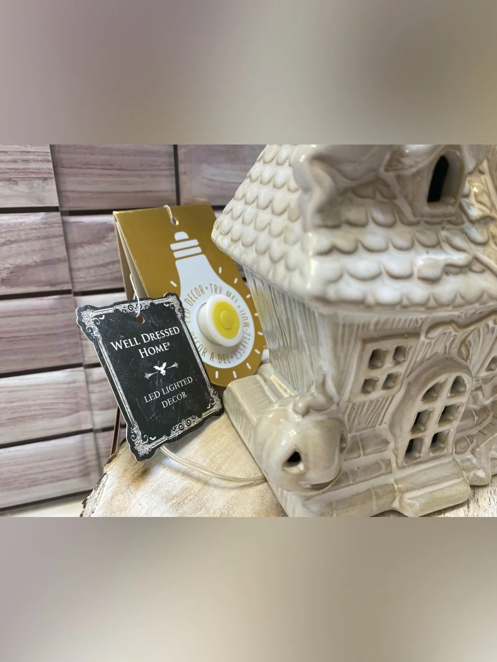 Well Dressed Home ❤️Halloween  ceramic Haunted House 8” New